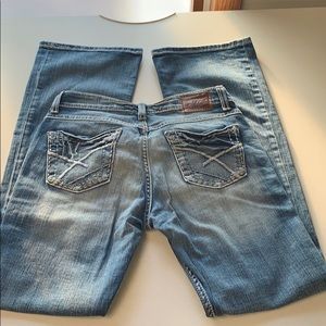 Buckle brand BKE flare stretch “Kate” Jeans